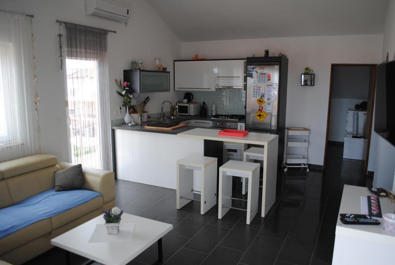 Apartments Vidolma Povljana Kültér fotó