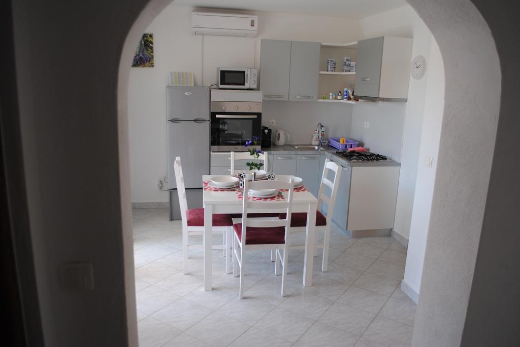 Apartments Vidolma Povljana Kültér fotó