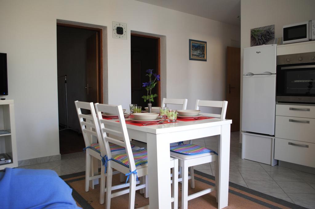 Apartments Vidolma Povljana Kültér fotó